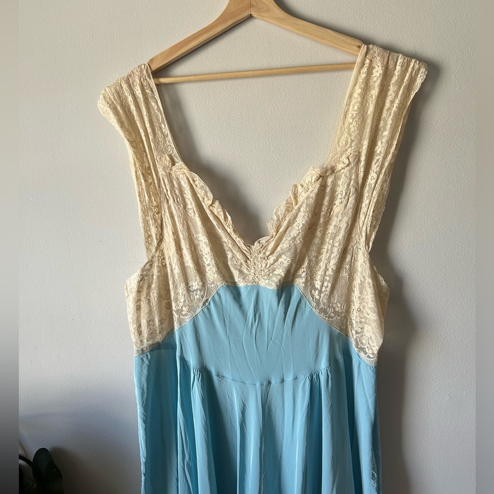 1940’s PLUS SIZE Joy Lingerie Co. Blue Satin Cream Lace Maxi Slip Dressing Gown